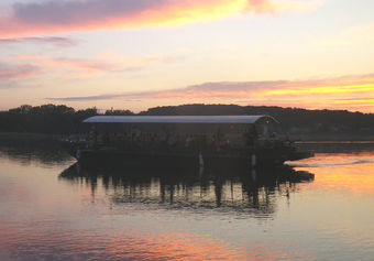 bateau Loire Odyssée au crépuscule